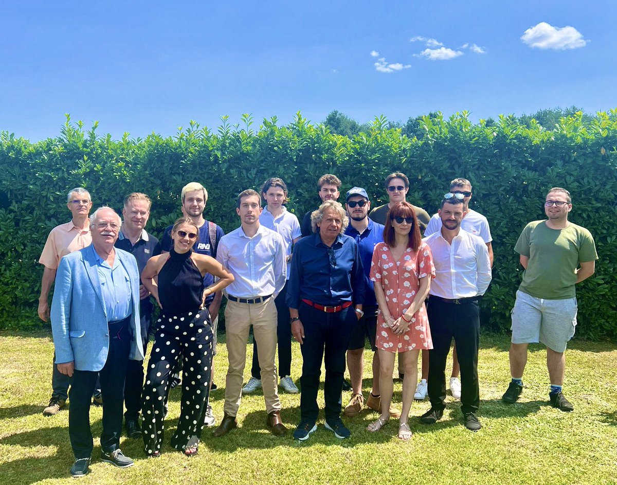 Grande joie pour le <a href="/RN69_officiel/">Rassemblement National 69</a> de rencontrer les nombreux nouveaux adhérents lors de ce sympathique déjeuner !

À n’en pas douter, le #Rhône est prêt pour les prochaines échéances 🇫🇷