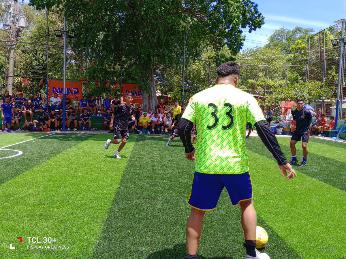 GanaIlopango_O's tweet photo. Y sigue avanzando la fase eliminatoria de nuestro torneo, nuestro candidato a concejal Don Eduardo Inglés compartiendo con los asistentes y nuestra familia GANA Ilopango apoyando a los equipos participantes.
#SomosGANA #ganailopango #TorneoRelampago #papifutbol #sansalvadoroeste https://t.co/w5K88xwwWC
