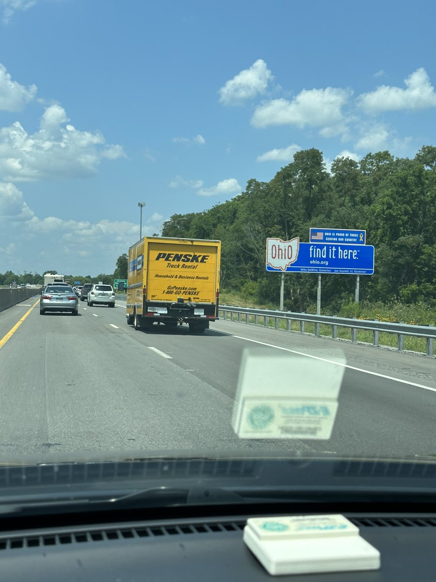 ebelcher24's tweet photo. Welcome to Ohio where it's slower to take the turnpike than backroads due to backed up toll booth lines. Getting Ohio's infrastructure and real education reform is a better use of $ then what was spent on Issue 1 with a special August election. @OhioTurnpike https://t.co/Ept6KS9M5T