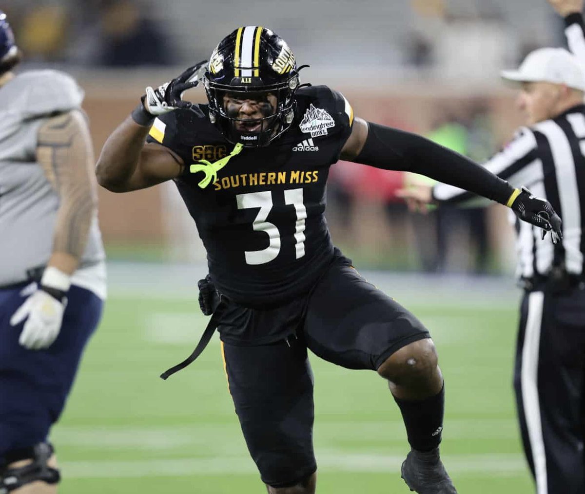 marchant_kenney's tweet photo. Ya’ll know by now, I love peak Nasty Bunch performances!! One of the greatest performances I’ve ever seen from a Southern Miss defender, was Daylen Gill in the ‘22 LendingTree Bowl. He took over the game in The 4th Quarter!!💪 @SouthernMissFB @d_gill31 https://t.co/4xQoP1uDvq
