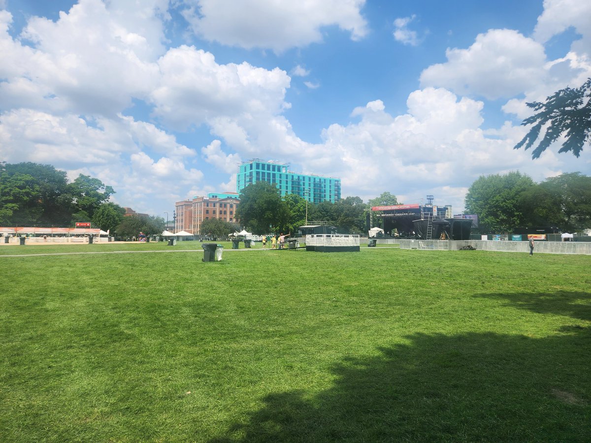 Pitchfork 2023!!! Ready for Day 3 after a long night!! <a href="/pitchforkfest/">Pitchfork Music Festival Chicago</a> <a href="/pitchfork/">Pitchfork</a> #kleenteem