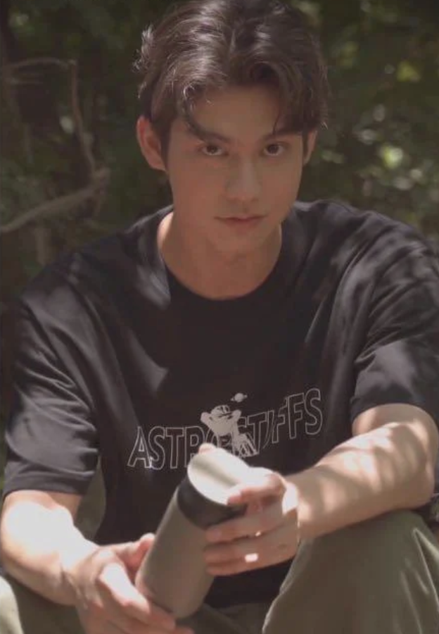 maybemayie's tweet photo. WTS l NEW! SALE ปล่อย  
📮DM @Patiiespt
📷 CHILLIN' SPACE TEE XS, S 
Color : Black &amp; White ดำ ขาว
📷 NEW IN PACK 
https://t.co/agluA6hIoq

#ตลาดนัดไบร์ทวิน #astrostuffs #ตลาดนัดGMMTV #bbrightvc #ไบร์ทวิน #REWILDINGCOLLECTION #rewildyourself #madetolastforeveryone #astrostuffs https://t.co/D4sEbe4gAP