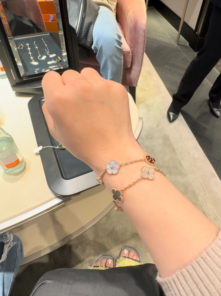 faded love (@atiyabkhan) on Twitter photo 