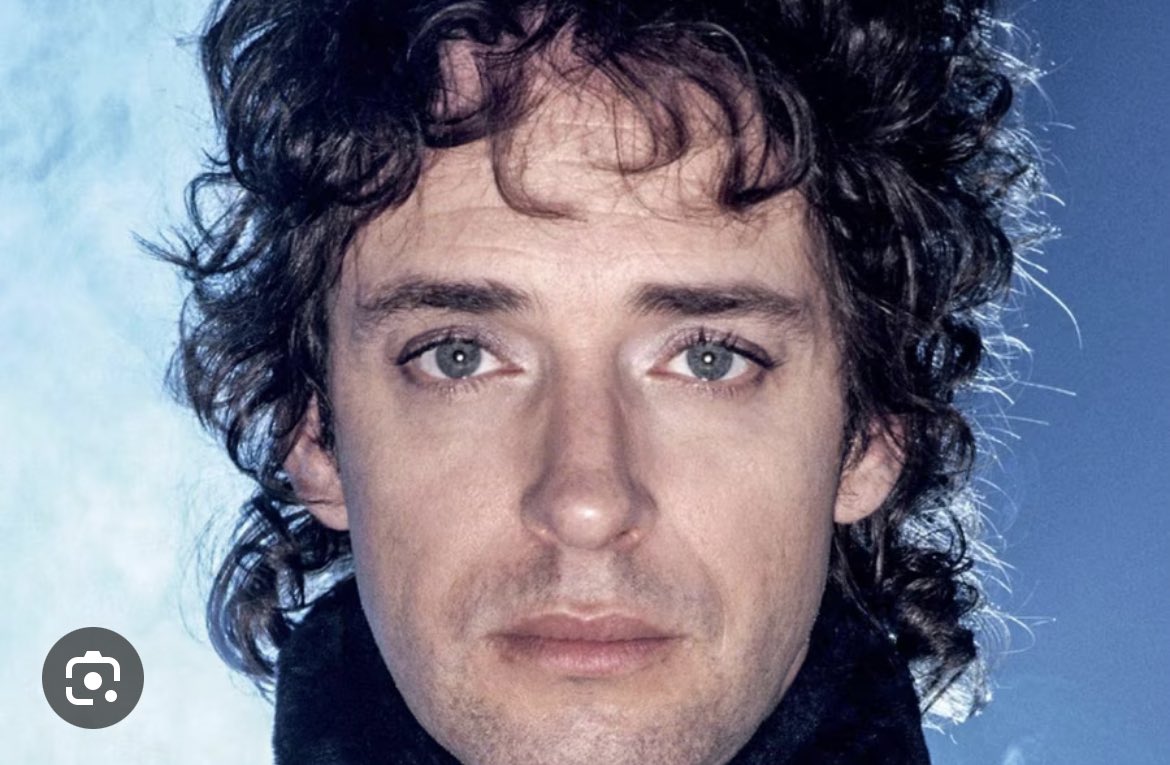 Ok! Tks for participating fam!
My name is Electric Angel because of an Argentinian rock star Gustavo Cerati
He and his songs were an inspiration during my adolescence.
let’s play one of his songs
youtu.be/GUf81ofAZV0