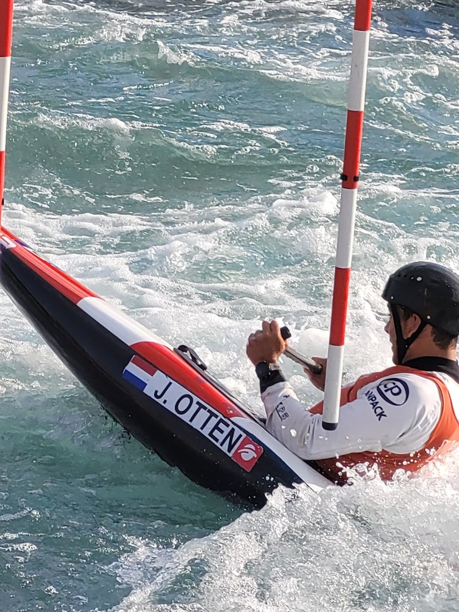 arnoldotten's tweet image. Yep. We zijn er weer. Londen, deze keer. De plek waar Joris zich in september kan plaatsen voor de OS. Met dank aan @Gielissen en #canpack #helmond #paris2024 #kanoslalom