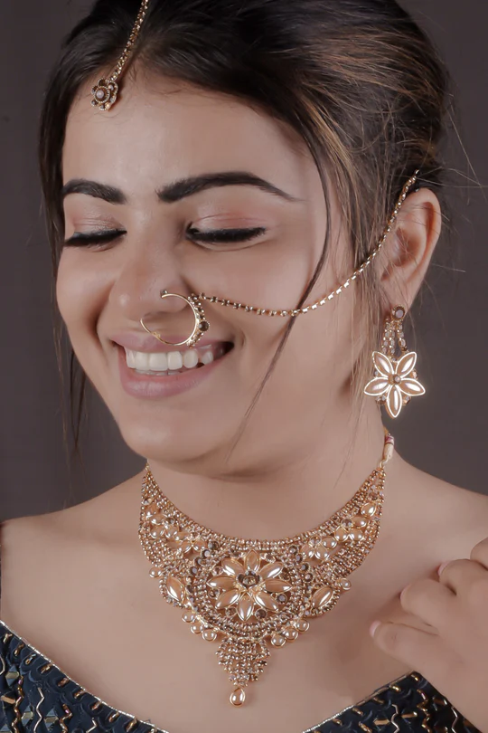 Me2youI's tweet photo. Kundan Gold Plated Floral Jewellery Set, Perfect for a day function and light in weight❤

Grab This - https://t.co/Vn9FKDkIjo

#me2you #goldennecklace #jwelleryset #weddingjwellery #traditionaljwellary #necklaces #giftforher https://t.co/PQefwI7do4