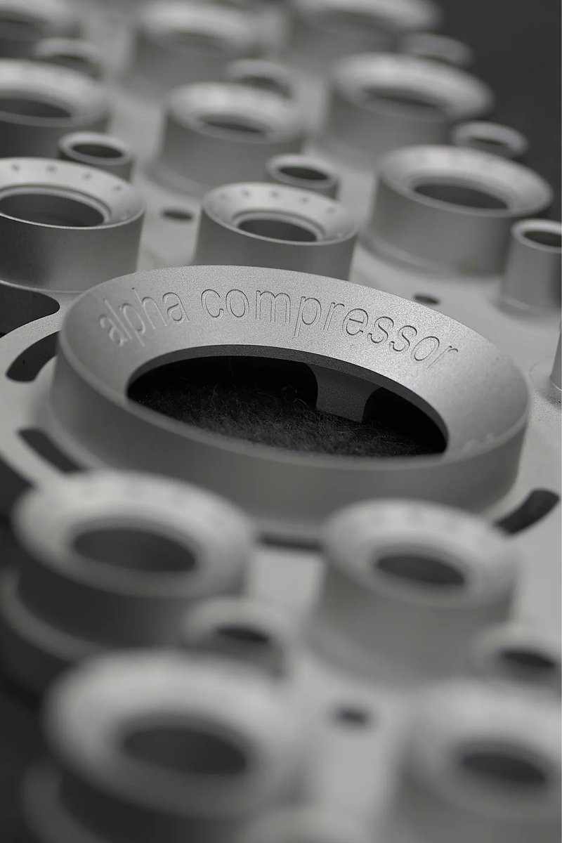 elysia_audio's tweet image. Even if you see the #alphacompressor for the 1001st time, it’s still takes your breath for a second. Because you realize that this piece of gear is a work of art from any angle. When all your senses are stimulated, you’ll find some extra joy making music.

elysia.com/rack-series/al…