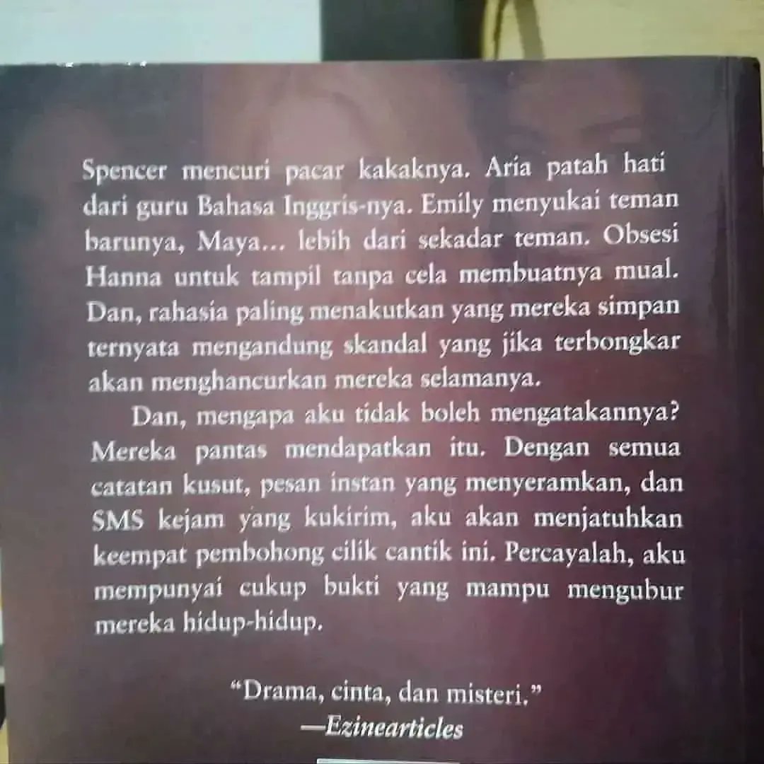 ynzpenjualbuku's tweet image. Rp. 18.000,-

Pretty Little Liars Series: #2 Flawless
Sara Shepard
Ufuk Fiction
2012
433 halaman
Rp. 25.000,-

#prettylittleliars #prettylittleliarsflawless #sarashepard