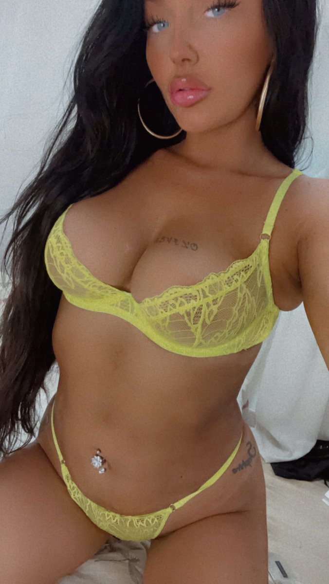 DPPromos69's tweet photo. Banish the Sunday night blues in the company of the scintillating @doubleshychel 🤤

Follow and support for more Grade A hotness 🥵 https://t.co/mwsgAkmuRu