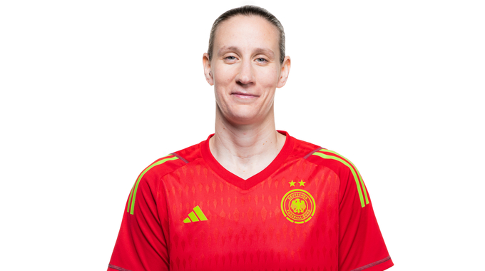 joao_pedro__19's tweet photo. Talvez você não conheça a goleira alemã Ann-Katarin Berger e talvez você nem vá vê-la em campo nesta Copa do Mundo, mas a história dela você precisa saber.

📷: DFB https://t.co/zC3P2Axs91