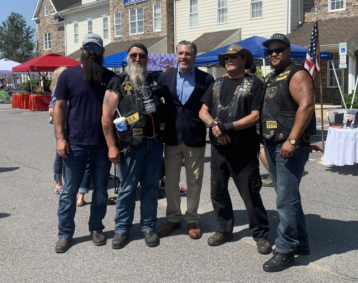 BillSpadea's tweet photo. Proud to be in Warren County today standing with our brave veterans and the outstanding members of Rolling Thunder!

Appreciate Diane Malanga for leading the way after her own devastating losses. 

Thanks to the strong commissioners @JasonSarnoski, @JamesRKernIII, and @LoriCiesla who understand and embrace public service to help lead Warren County residents through the recovery from devastating floods. 

Warren County is Common Sense country!

#standwithourvets
#backtheblue