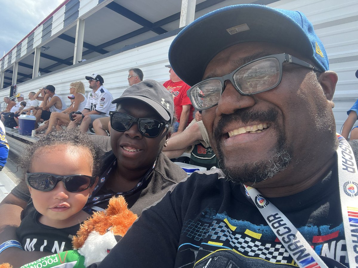 Reya’s first @NASCAR Cup Series Race ever at @PoconoRaceway @DanielleTrotta @CandiceSpencer @MRNRadio crew @SiriusXMNASCAR @BradGillie @RacingGuy @HollywoodJeff https://t.co/dmnrdBlIzY