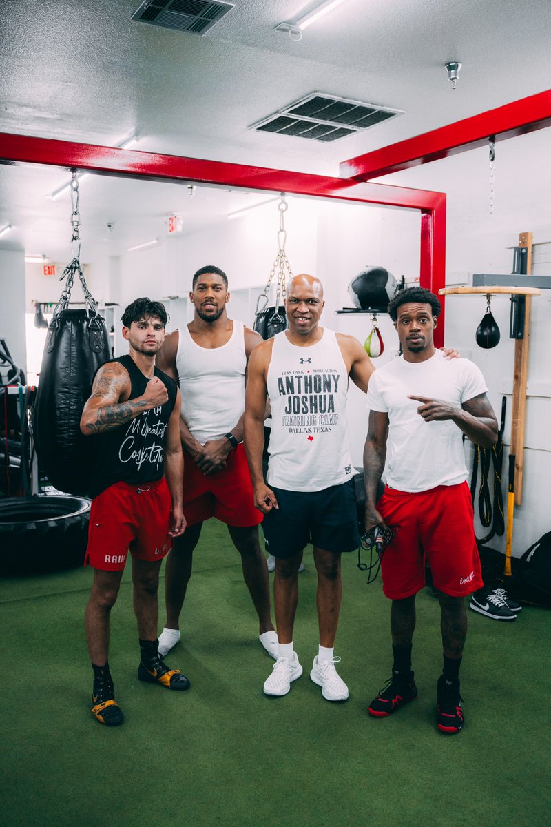 RyanGarcia's tweet photo. Squad https://t.co/meGZbIr0Bd