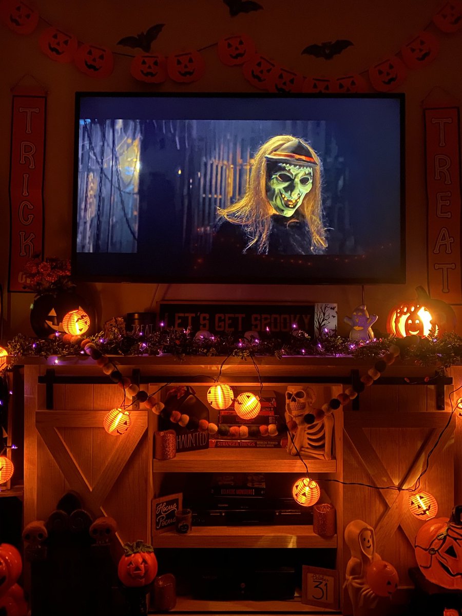 LivnDeadGrl87's tweet photo. Happy 100 days till Halloween! 🎃👻💀🦇✨🧡🖤 https://t.co/N29MNYmbih