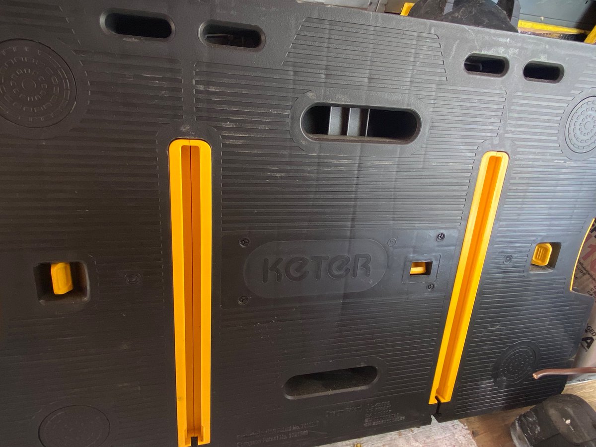 n8r79's tweet photo. @KeterTweets you need to use better plastic.  It’s funny you have “plastics” in your company’s name,  like it’s something you would actually be good at 😂 https://t.co/0WQ6jwACT9