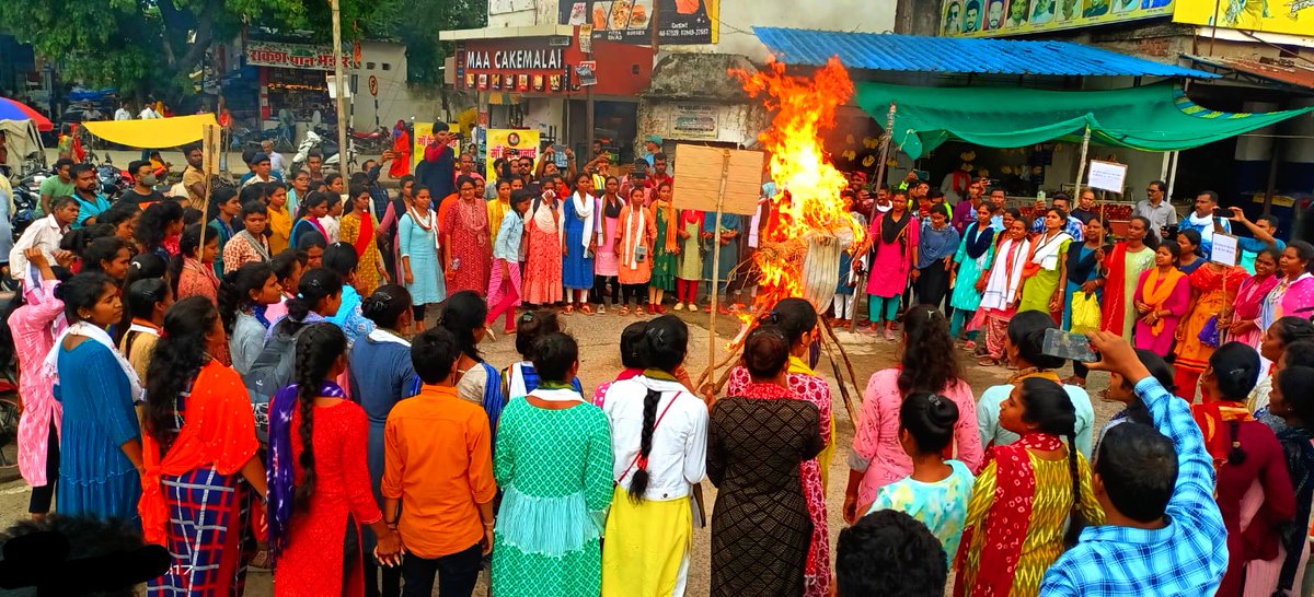 kiranga162's tweet photo. सज़ा-ए-मौत ही तेरी,करतूतों का अंज़ाम हैं।😡✍️#kiranga....🚶
#Protest🔥 #kanker #chhattisgarh
#manipurincident https://t.co/wwqPl9Z1P8