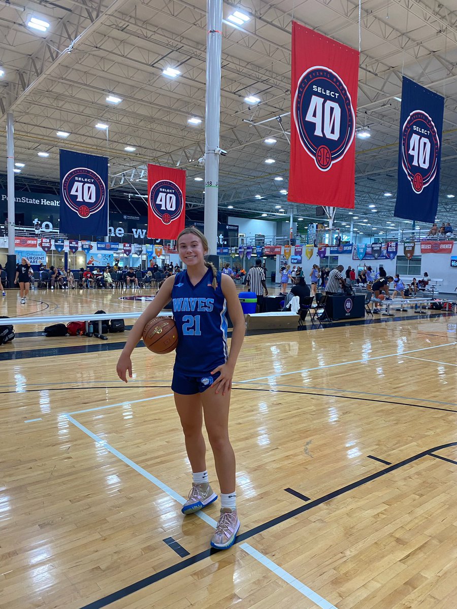 eliza_everett05's tweet photo. Had so much fun playing in the Select 40 All Star Game in PA!! My team finished with the W 81-63. @JrAllStarBB @SelectEventsBB @NookBasketball 
Highlights from the game- https://t.co/ErKGummShE https://t.co/ljIdpynrkg