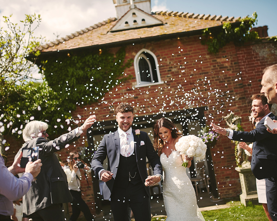 Woodhall_Manor's tweet photo. Nestled amidst the breathtaking landscape of Woodhall Manor, our Dovecote unveils a love story written in the sky (full of confetti!) ๐คฉ๐๐
Get in touch today to start your journey - via the link in our bio ๐
#woodhallmanor #wedding #weddingvenue #weddinginspiration #suffol https://t.co/OMupB3Vs5S