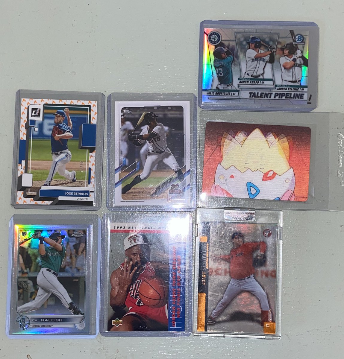 imoMitchCards's tweet photo. 70🔹WEEKND BLOWOT Pt2 STAX🔹
Stack for $2 each obo
Curt /275
#BackinCali
- see pinned tweet for shipping. Usually down to barter and bundle 🤙 https://t.co/tBKjDbEWnD