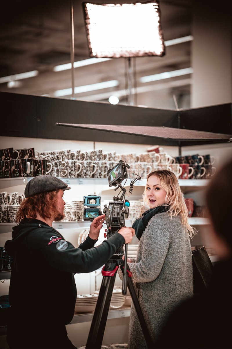 Se tuli päätökseen perjantaina, Kesko-urani. Kauppiaan tytär voi tietysti lähteä Keskosta, muttei Kesko hänestä, joten jatkossa seuraan kauppa-aiheita tiiviisti k-ryhmäläisen silmin. Nyt viikko lomaa, sitten kohti uutta ⭐️🧡 #ura #työ