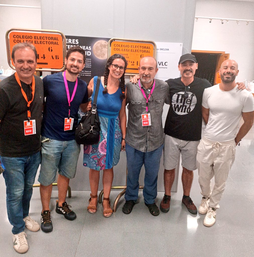 Sumando por un futuro mejor. Sumando por un país con esperanza y más libre.
Sumando con gente honrada y trabajadora. 
Sumando por #Sumar23J