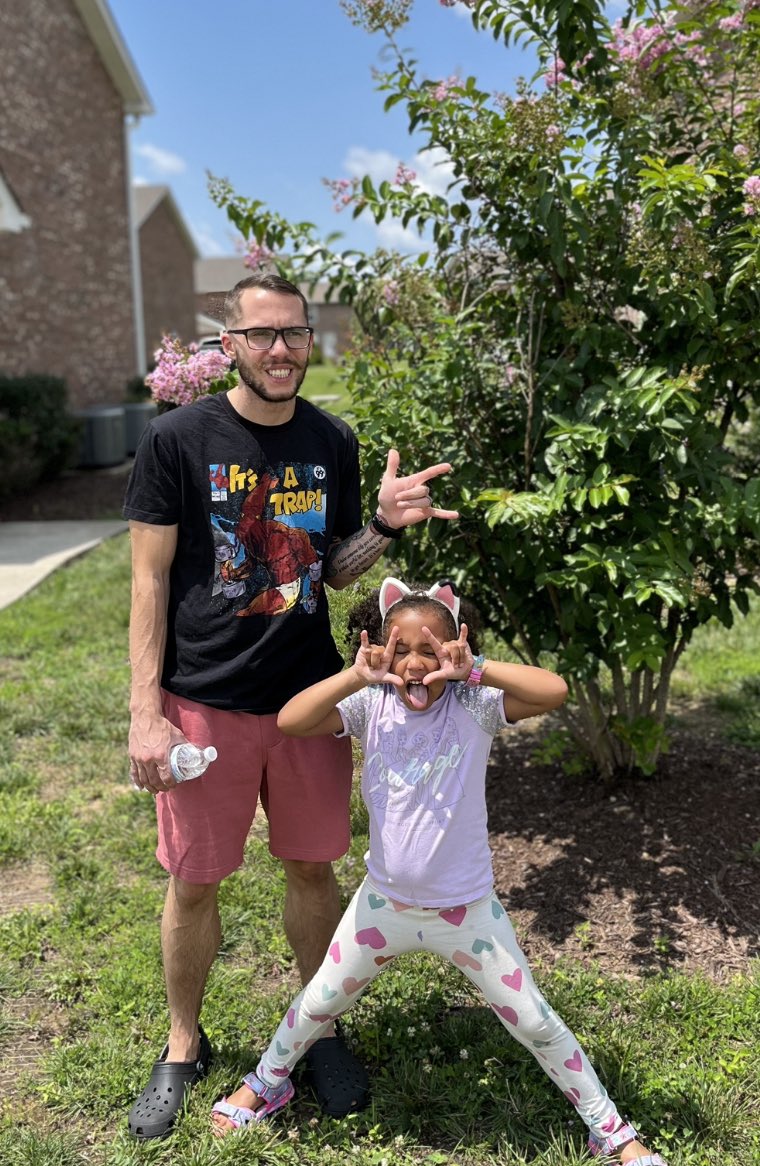 AZestyBayleaf's tweet image. Just a couple of rockstars!