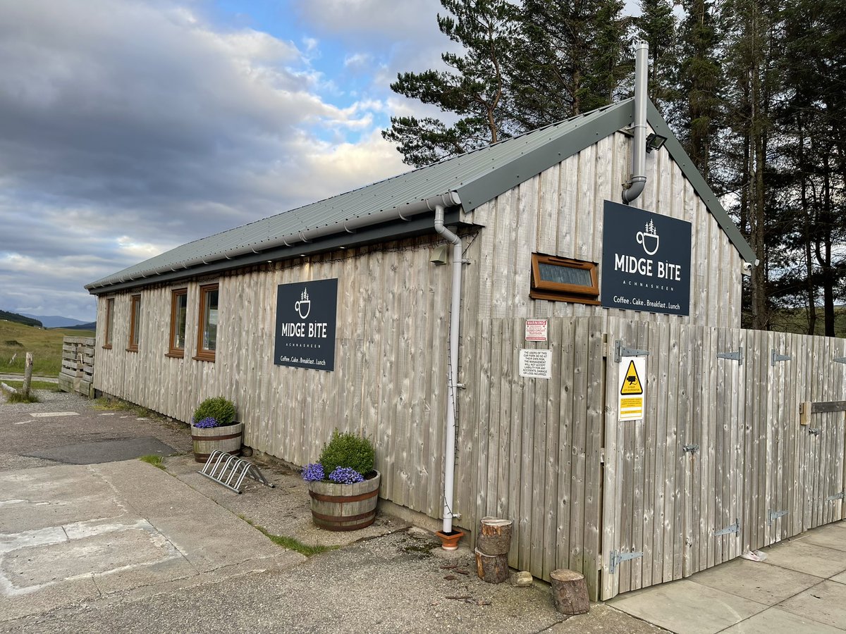 DuncanForYou's tweet photo. Saw this and immediately thought of you Midge Bite Cafe - it’s at Achnasheen in Ross Shire @midgebite https://t.co/ZFDhStXGnC