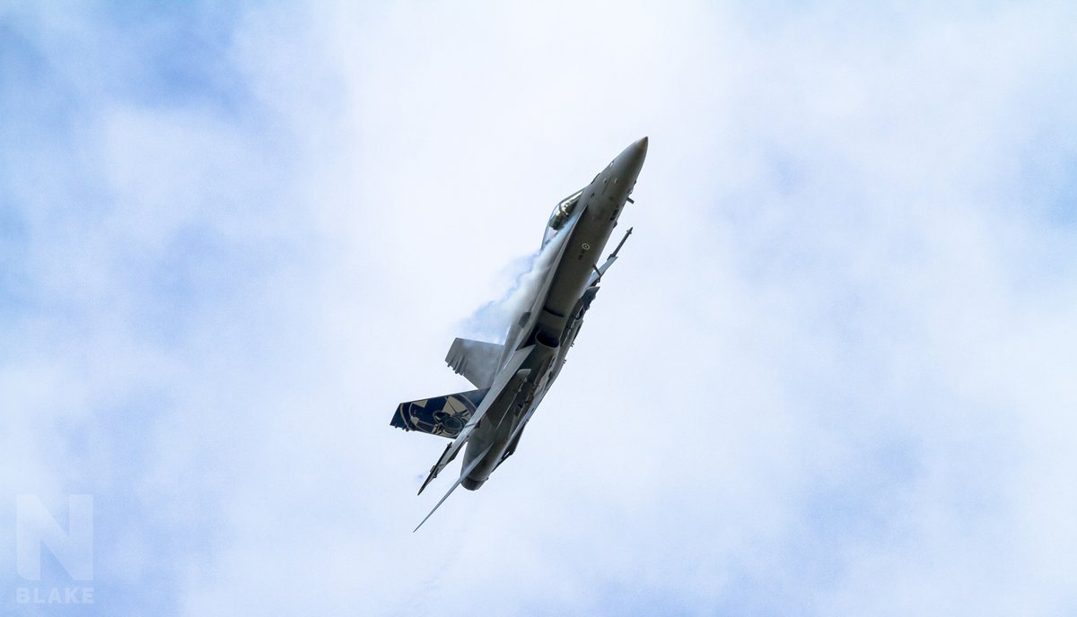 More Hornet from @Laplsto @airtattoo #RIAT2023 #ilmavoimat #RIAT #Airshow #Hornetdisplay #Hornetsolo