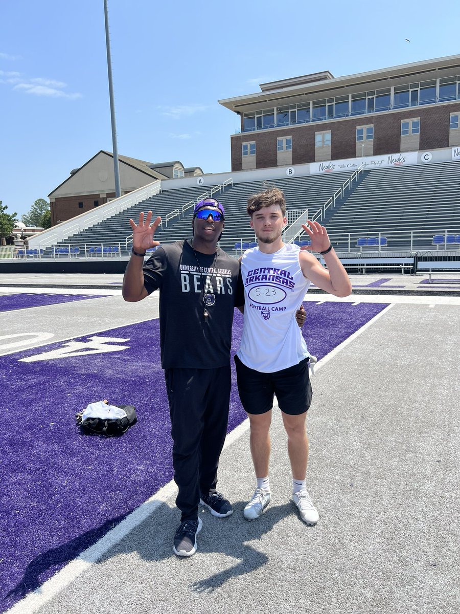 8isaiahrivera's tweet photo. Had a great time up at UCA camp today @coachjohnson126 @ucabears https://t.co/6RoQhhrSjY