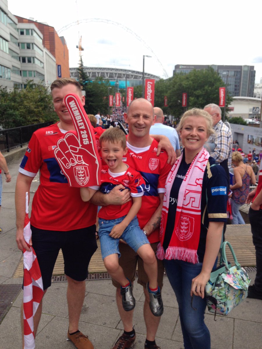 We’re going to Wembley 🔴⚪️🔴⚪️ @Real_John_Brum <a href="/yes_roundtree/">Davee</a>