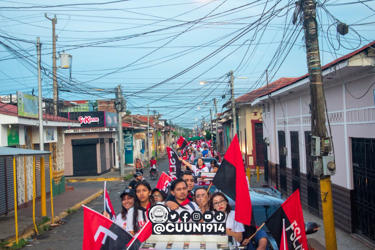 cuununan's tweet photo. Diana universitaria en conmemoración del 64 aniversario de la gesta heroica de nuestros héroes y mártires del 23 de julio de 1959.

#23J1959 
#6423SiempreMasAlla 
#CUUN1914 https://t.co/p3Opy4cpBs