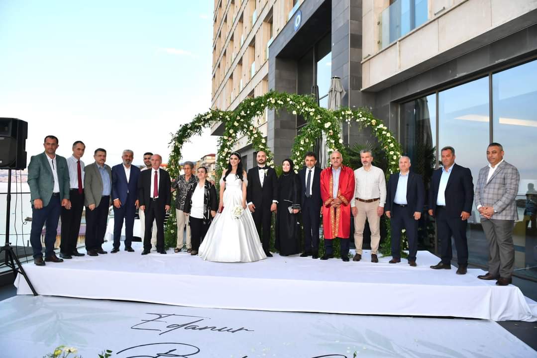 ahmetmgenc's tweet photo. Fatma Akçay ile Ahmet Öksüz çiftimizin nikâhını kıydık, Edanur Altıntepe ile Berker Cem Bozbaş, Nazan Kurt ile Efekan Kaban çiftlerimizin en mutlu anlarına şahitlik yaptık. Hayatlarının en önemli kararını veren çiftlerimizi tebrik ediyor, bir ömür boyu mutluluklar diliyorum. https://t.co/lUPUeMs01K