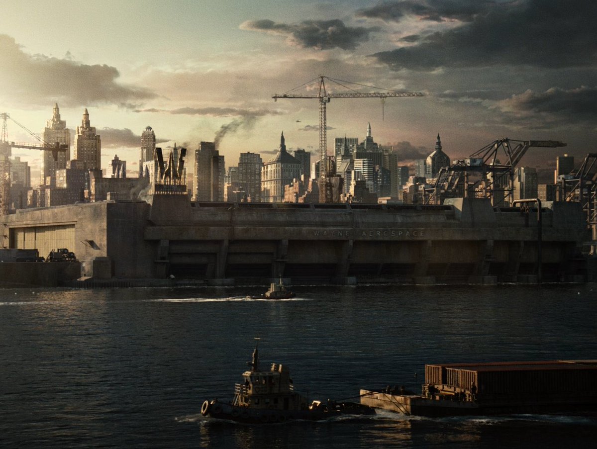 Itssan17's tweet photo. Gotham city in the Snyderverse 🖤 https://t.co/LlF13kCDAj