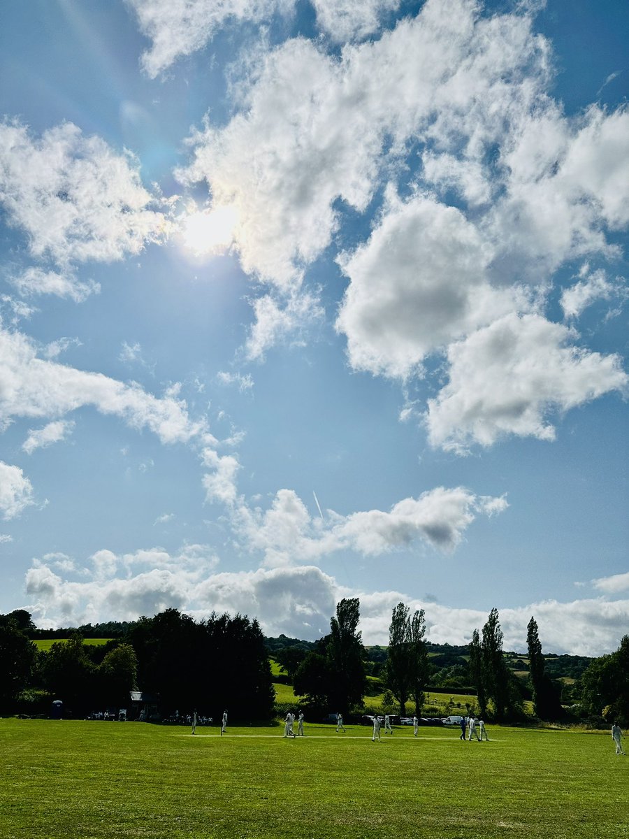 AnnieChave's tweet photo. Well in Devon the weather was pretty nice today. Had a great game at Bridford CC &amp; I think possibly the most people ever looking for a ball… 😂 https://t.co/td0x0ExbzB