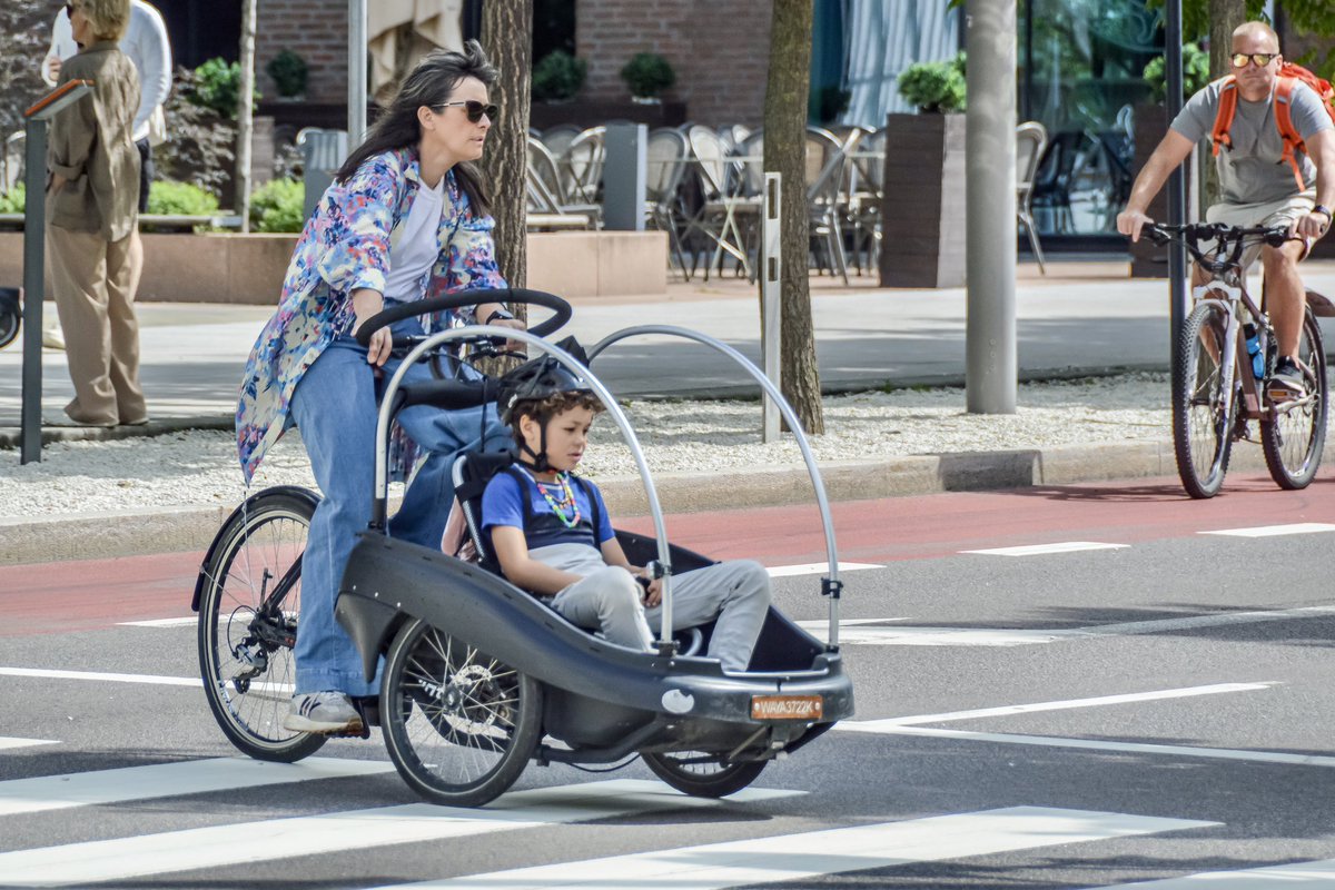 Whoever decided you can’t build a cycling city in hilly or wintery conditions forgot to tell Oslo.

Boosted by a ten-fold increase in infrastructure construction—€450 million worth—since 2015, (e-)bicycle traffic has grown 77%, as it strives for a 16% modal share target by 2025.