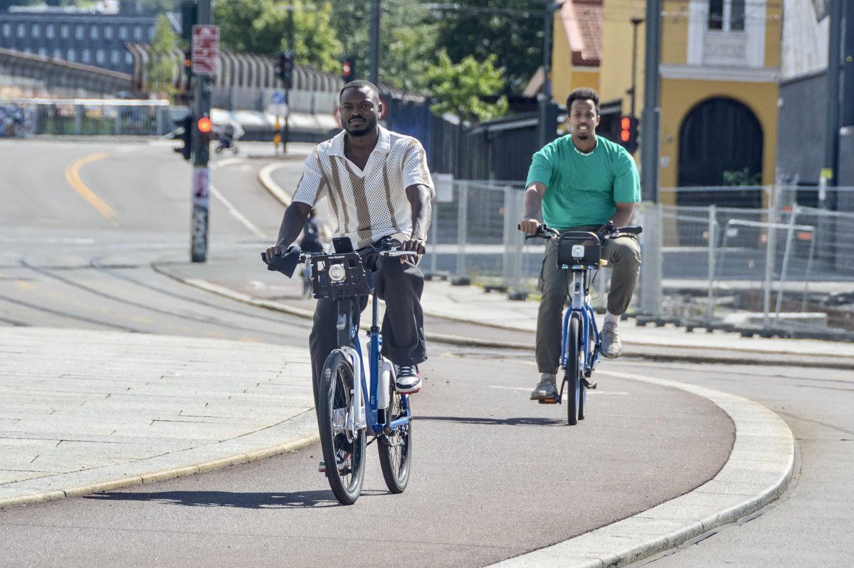 Melissa & Chris Bruntlett tweet media