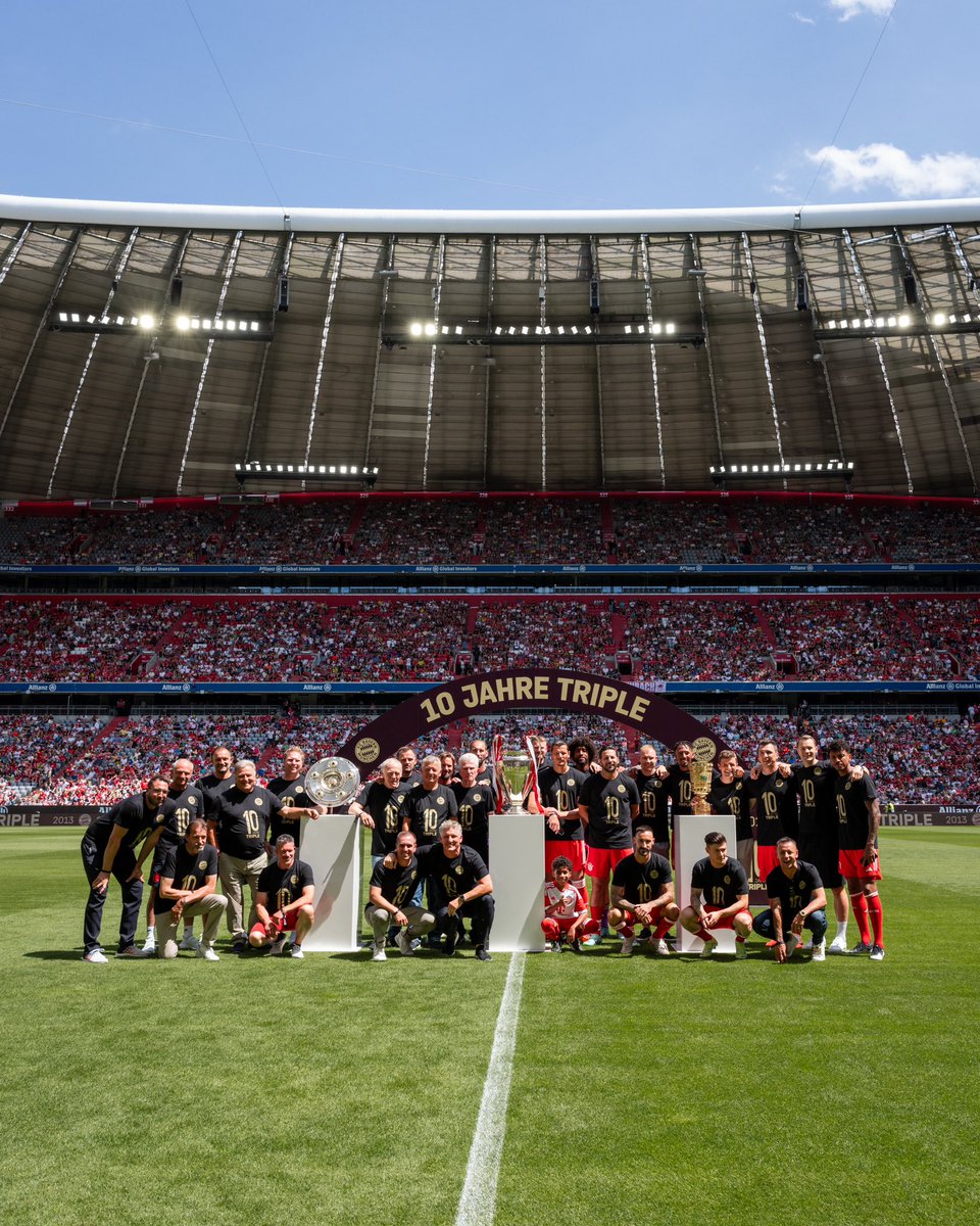 It was a pleasure to put on @fcbayern shirt once again, and to see so many friends and Bayern legends at one place 🔴⚪️It’s a mark of a great club when it knows how to respect and commemorate historic achievements, such as our 2012/13 season 🏆🏆🏆 Proud to be a part of that team…