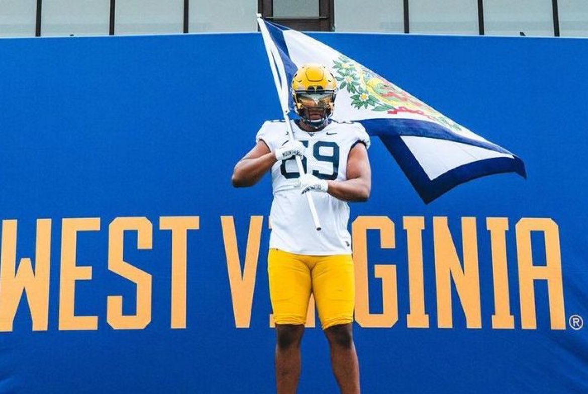 #WVU has 18 commitments in the 2024 recruiting class so far and is currently ranked 36th nationally. We take a closer look at how each recruit factors into the team total on @Rivals 

Link: https://t.co/hmBtsDG5xi

Discuss on The Blue Lot: https://t.co/ZKGxTfSQaZ https://t.co/Po7mdnwlQ7