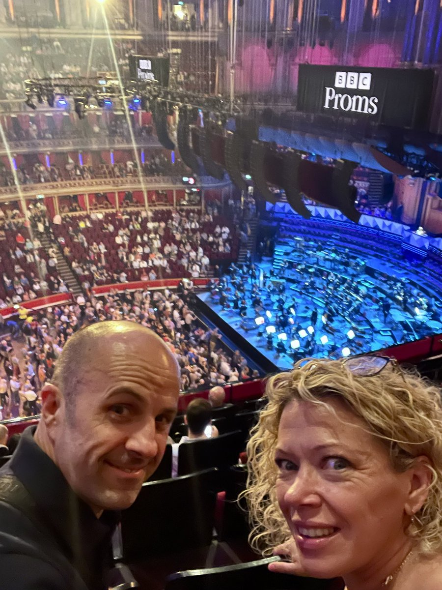 I just want to be part of your Symphony 🎺🎷
We're live on BBC 4 to celebrate the genius of Ludwig🥰
Give us a wave 👋👋
🎶🎻🎹 🎶🎵#BBC4  #BBCProms #BeethovenWeekend 
#Beethovens9th