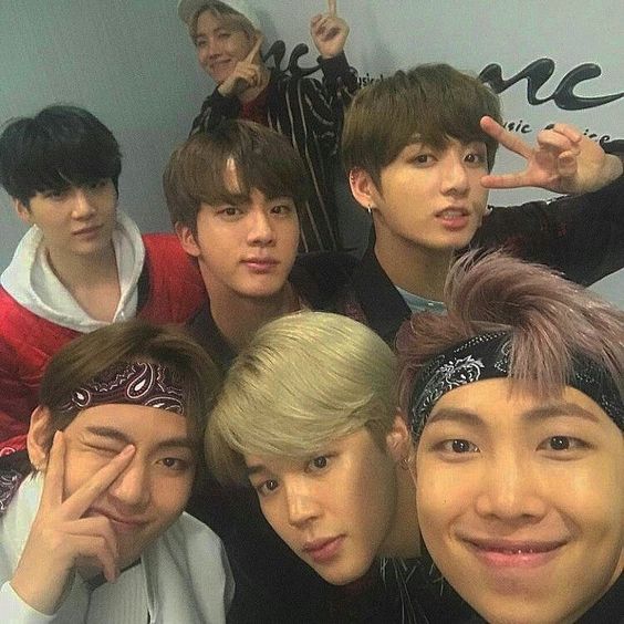 prpl_asa7jk's tweet photo. زندگیمن🥺💖
BTS ONLY HAVE ARMYS
#solostansout
#K_Army_Respect_52Hz https://t.co/LCjNNO2oUJ