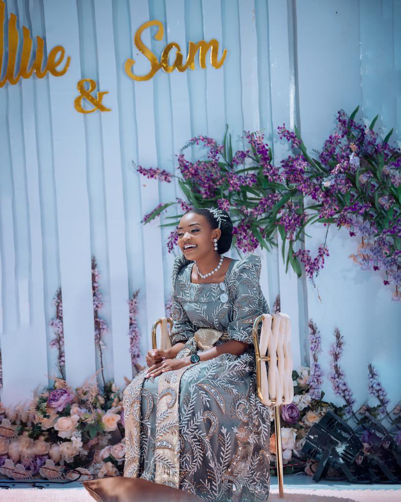 SsendiSamuel's tweet photo. Thank you for loving me. Thank you for choosing me. Thank you for accepting me. But most importantly Thank you for introducing me to your parents soon Mrs Ssendi to be. 22/07 ~ empako yange ninyowe Atwooki 🥰❤️ https://t.co/tiLjOv9gI1