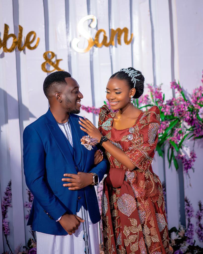 SsendiSamuel's tweet photo. Thank you for loving me. Thank you for choosing me. Thank you for accepting me. But most importantly Thank you for introducing me to your parents soon Mrs Ssendi to be. 22/07 ~ empako yange ninyowe Atwooki 🥰❤️ https://t.co/tiLjOv9gI1