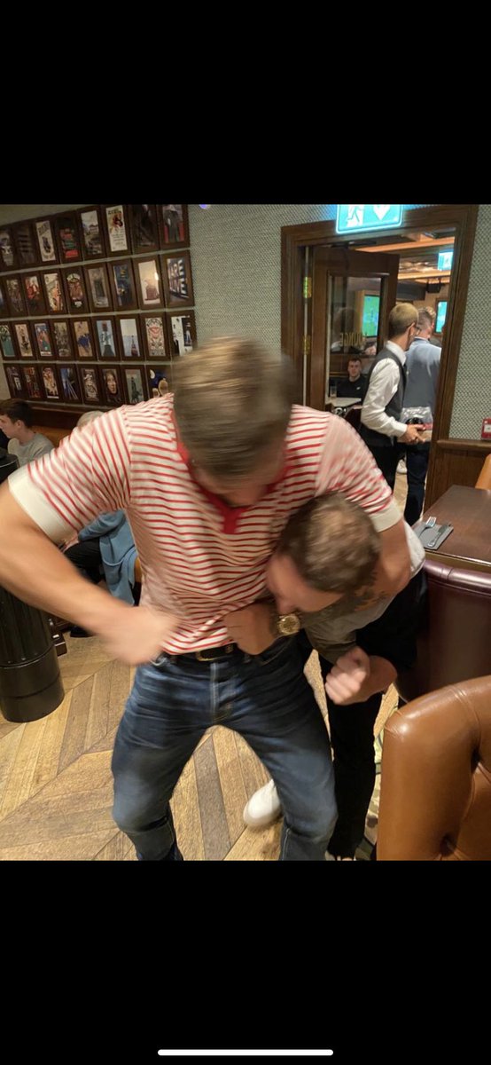 When @TheNotoriousMMA gets ur pal in a headlock 😂😂😂😂😂 #dublin #stagdo