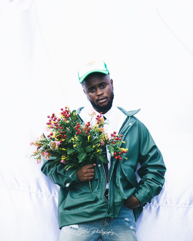 NiytenorCmg's tweet photo. Love is the only thing worth fighting for, and I'm fighting for it with my music. 💐 Love Sake out on the 28th. Presave link in my bio. #niytenor #lovesake https://t.co/a486zK3Tkc