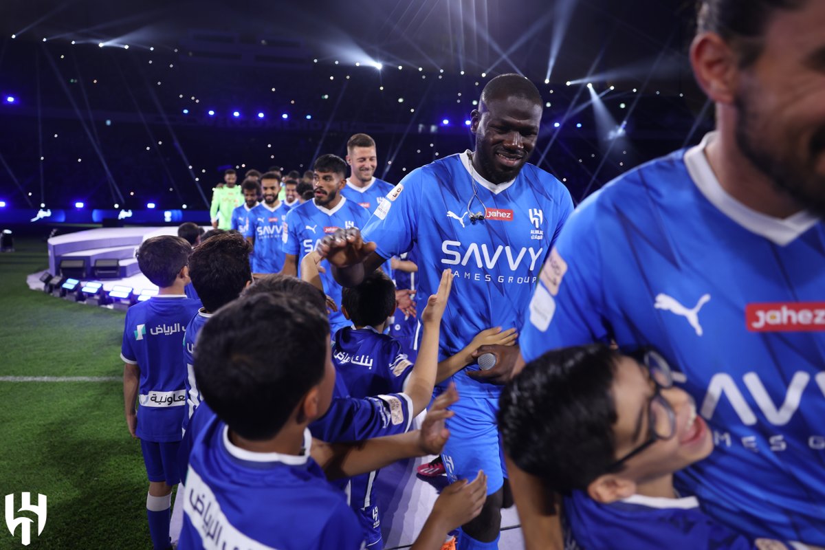 Alhilal_EN's tweet photo. Welcoming our new stars🤩

#AlHilal 💙 https://t.co/77WoUGw6qP