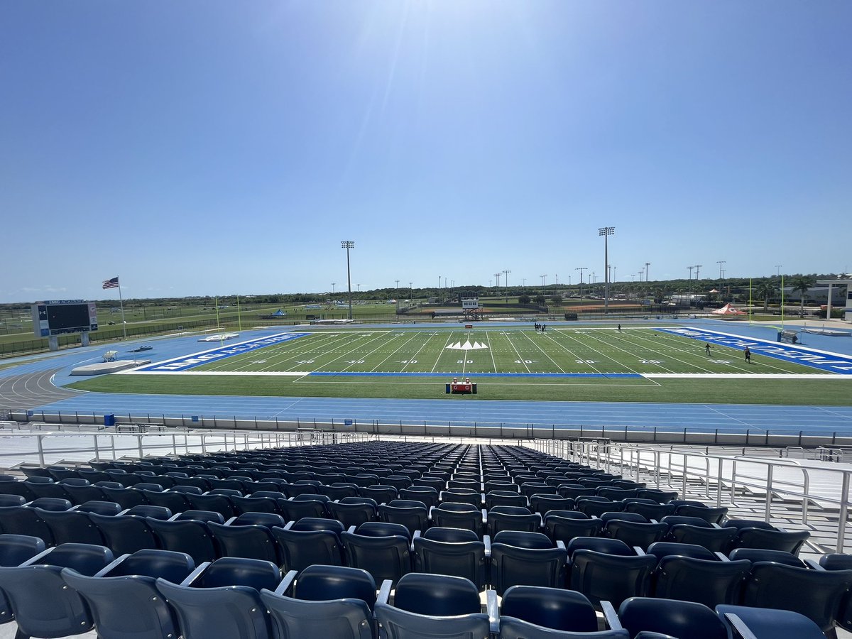 Sam_Gilliam_7's tweet photo. Thank you to all the great coaches that helped me through a great time at the IMG football camp. Especially my linebacker coach @CoachKHeltonIMG. One of the best coaches i’ve had along the way. This camp tought critical things I need to know for the next level. https://t.co/5nN1meQ8aF