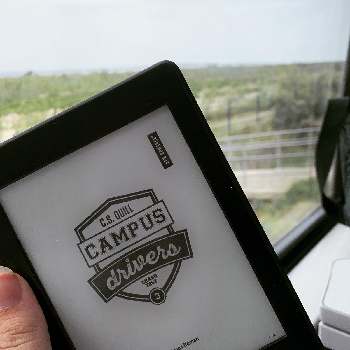 max_s_library's tweet photo. Holà les amis! J’ai posté sur mon insta mon avis sur campus drivers 3 et des photos qui me font penser au livre. Vous trouvez pas que la deuxième photo c’est totalement Amy! Genre vraiment à fond! 
Vous avez pensez quoi vous de campus driver? C le quel votre fav? 
#campusdrivers https://t.co/murwTNuKk1
