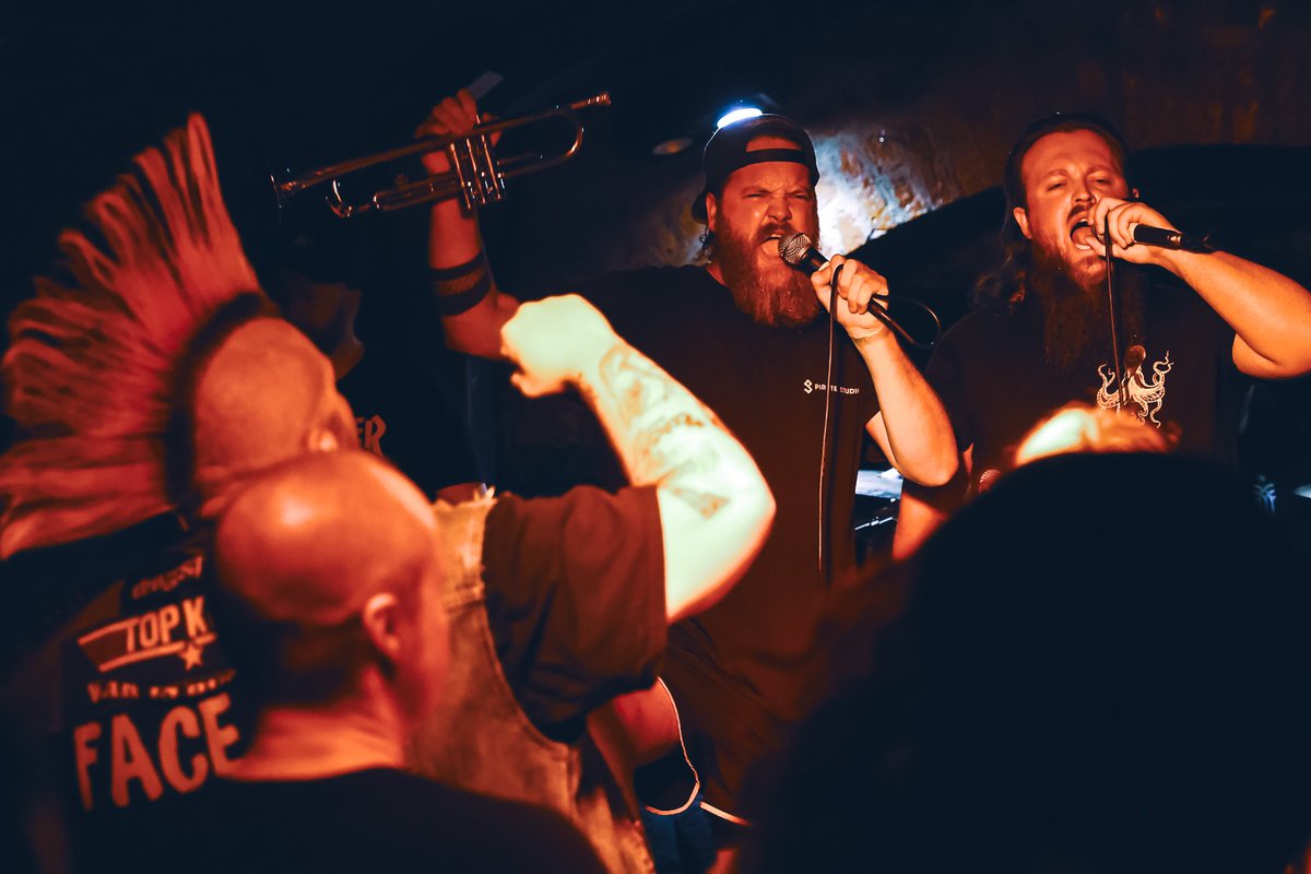 Broken 3 Ways tweet media