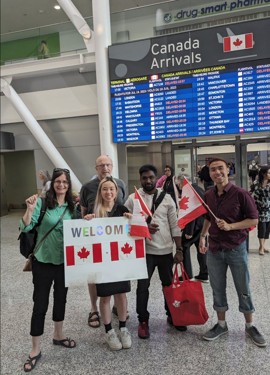 Another warm welcome to Toronto. We look forward to introducing our newest friend and neighbour to life in Canada. 

Thanks to <a href="/refugee_council/">Refugee Council</a> &amp; <a href="/MOSAICBC/">MOSAIC</a> for working with us on 'Operation Not Forgotten'.

Photo used with permission.
Credit to @apmediaalfredozindo