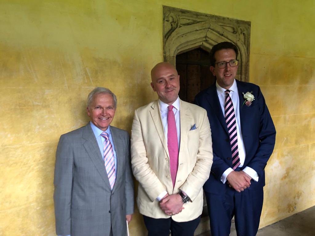 Yesterday’s wedding of a former organ scholar in @MagdCollChapel witnessed the rare sighting of three Informators, responsible, between them, for more than thirty years of music-making at @magdalenoxford!